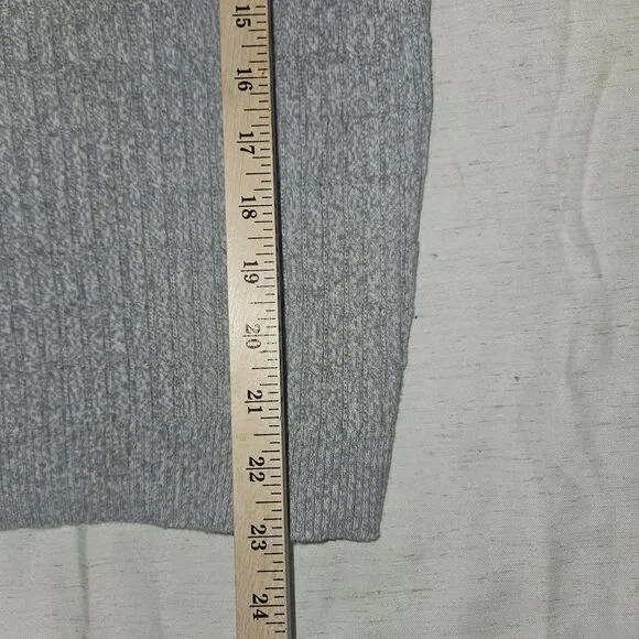 S Gray Women's Long Sleeve VNeck Knit Henley Gold Button 3/4 Sleeve Basics Y2k - Picture 5 of 5